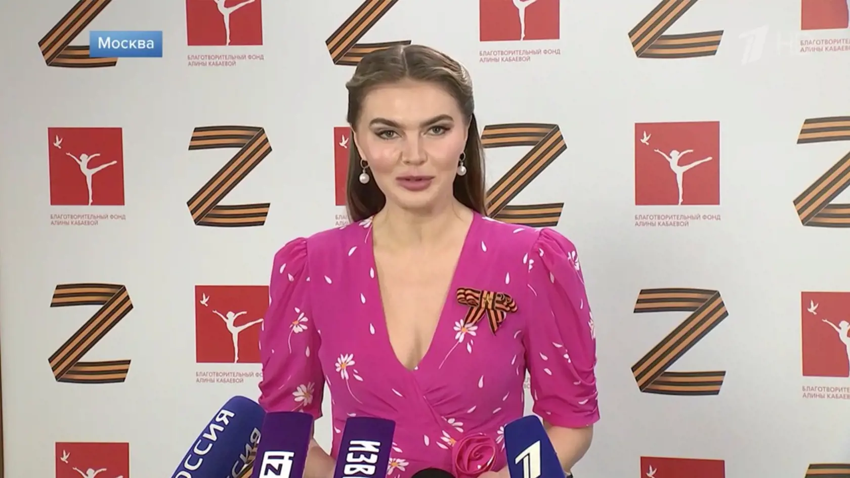 Alina Kabaeva sa objavila na každoročnej slávnosti s názvom "Alina 2022" na podporu rytmickej gymnastiky.