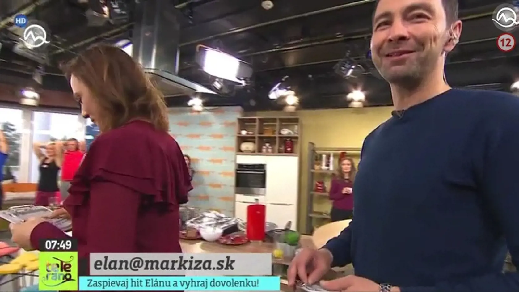 Moderátor Daro Richter sa v priamom prenose vysmial z kapely Elán.