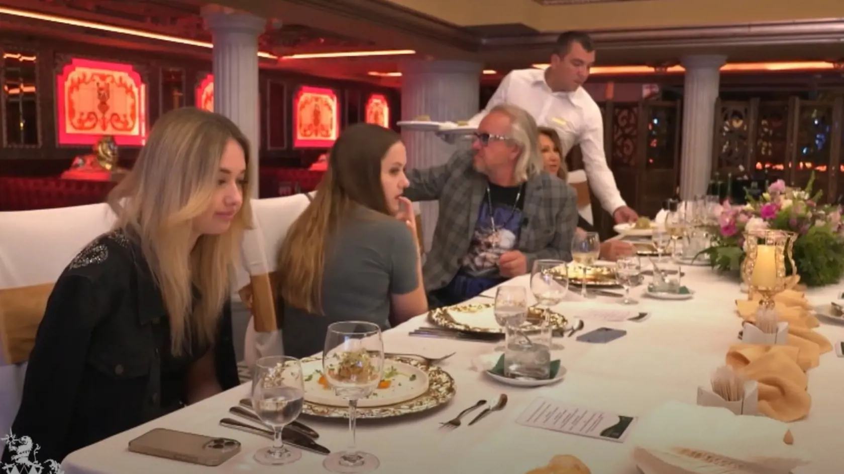 Shania, Davina aj mama Carmen ostali z 9-chodového menu sklamané. Nechutilo im nič.