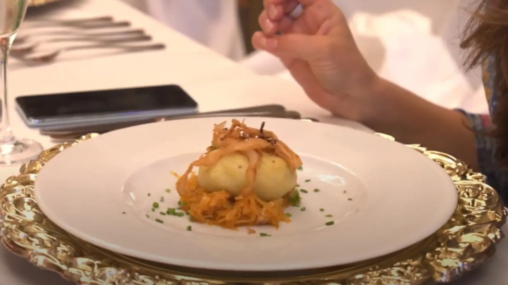 Luxusné 9-chodové menu Geissovcom na Slovensku nevoňalo.