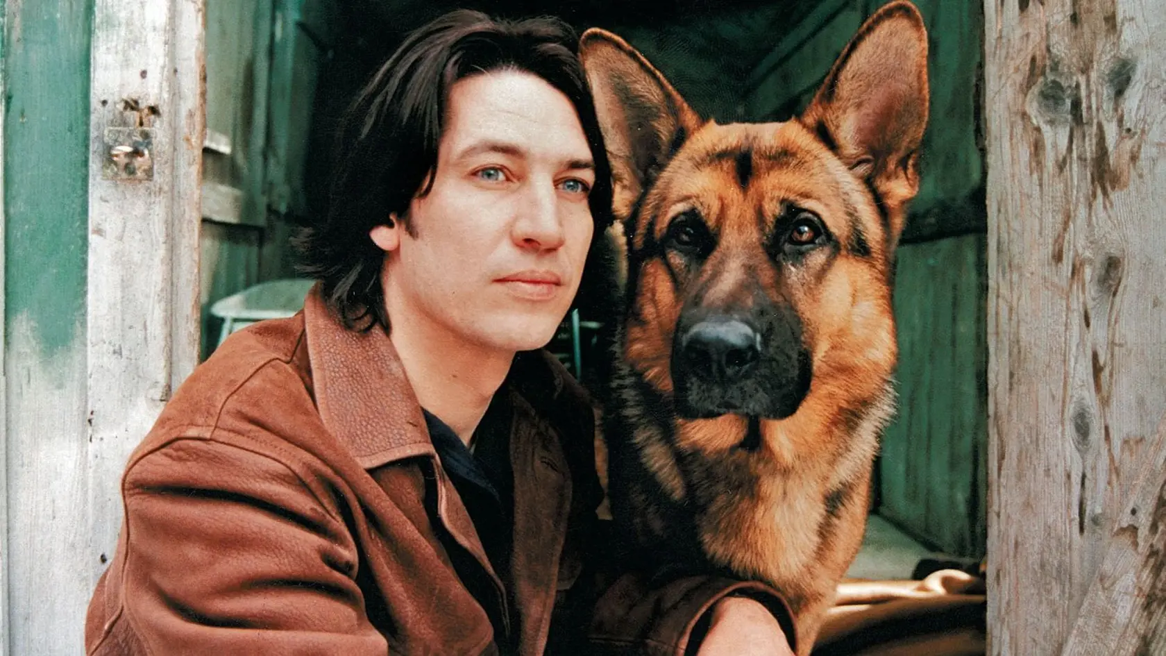 Tobias Moretti alias komisár Richard Moser.