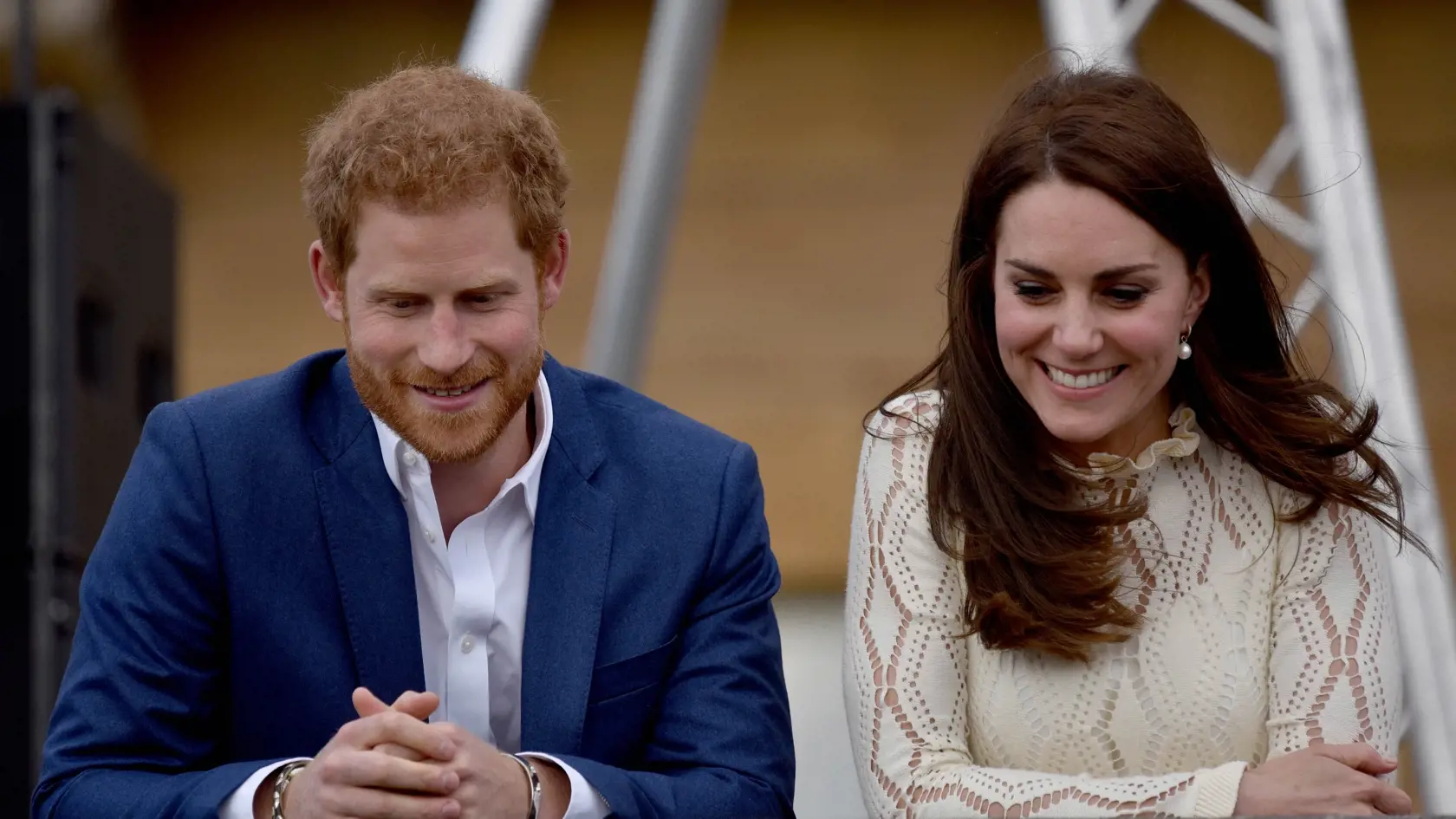 Harry by chcel vo filme zmeniť výpovede najmä o švagrinej Kate.