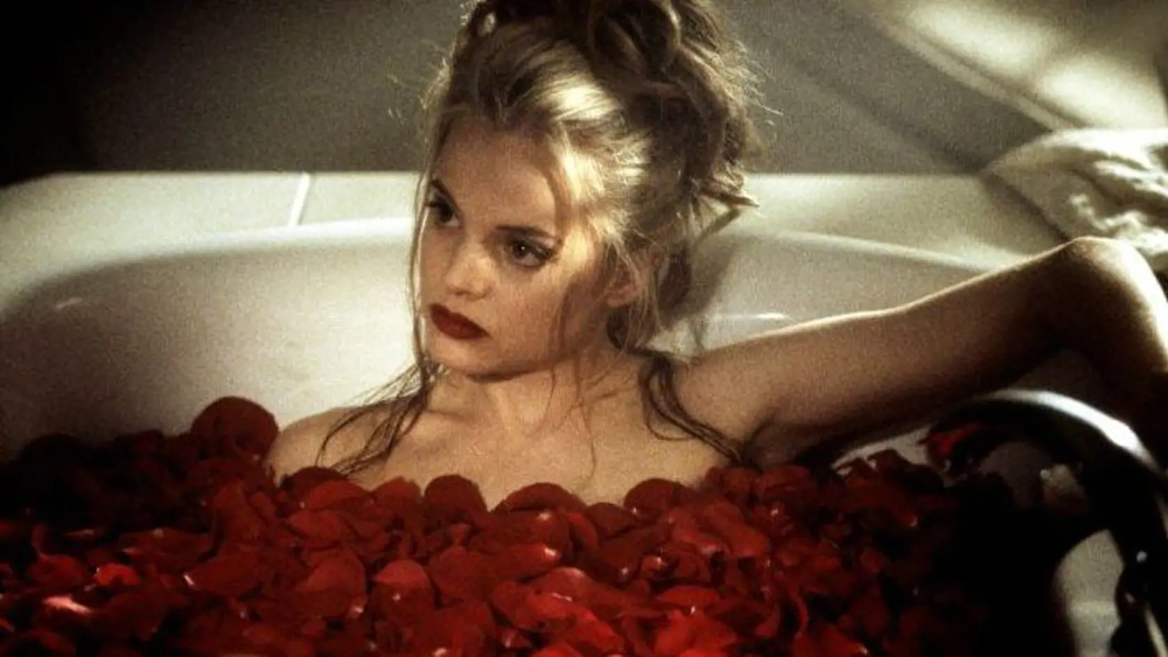 Mena Suvari sa preslávila v Americkej kráse a v Prcičkách.