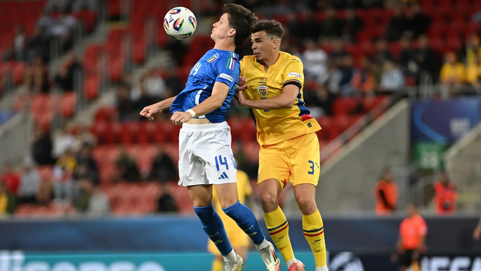 Na snímke vľavo Giovanni Fabbian (Taliansko) a vpravo Cristian Ignat (Rumunsko).
