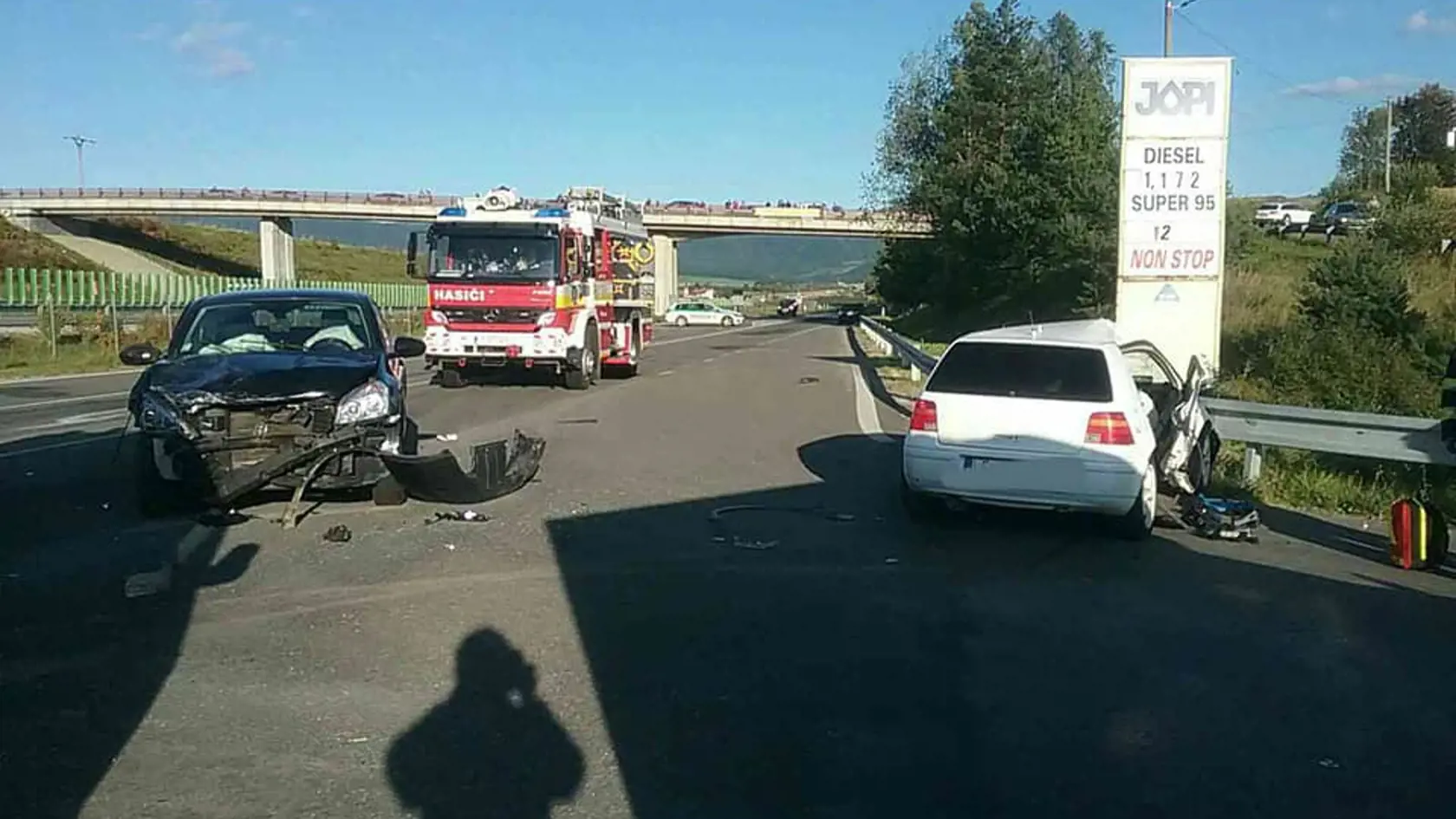 Nehoda sa stala pri Spišskom Podhradí, pri zrážke dvoch áut sa zranilo 5 osôb.