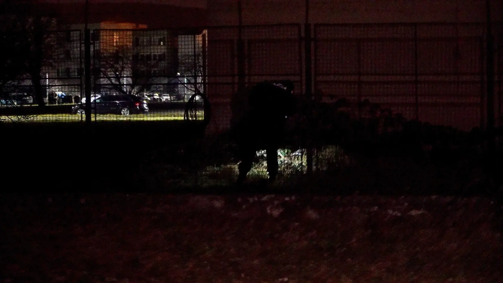 Inštruktor pri výcviku postrelil kadetku policajnej akadémie. Na mieste zasahovali aj psovodi.
