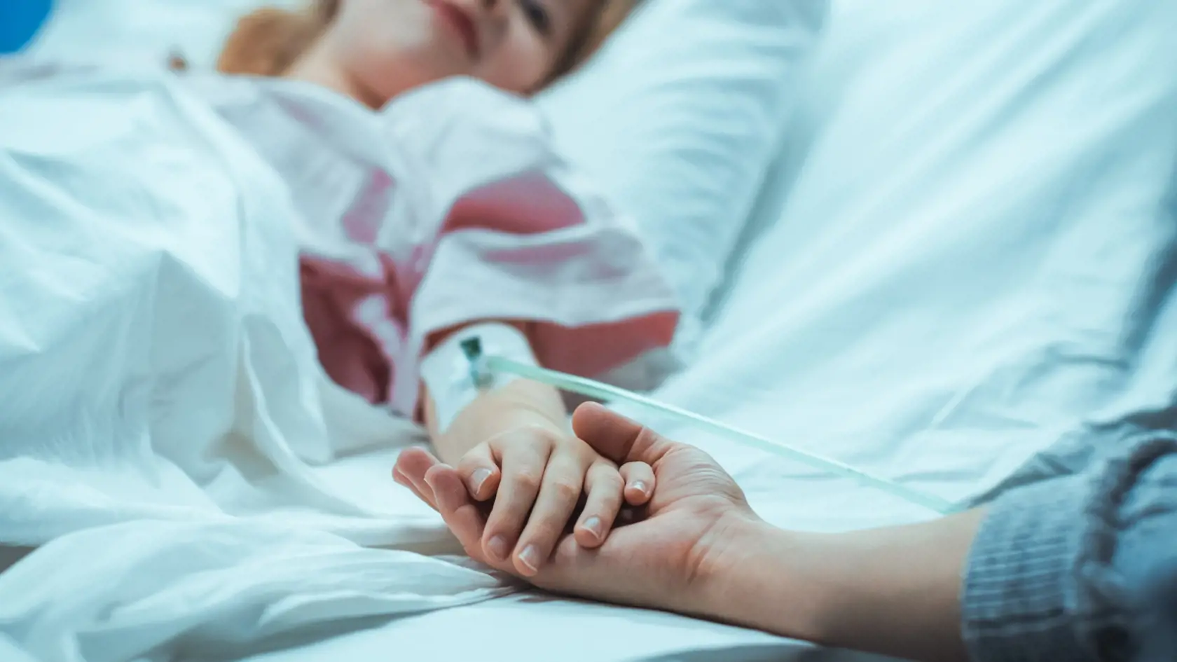 Nákaza vypukla už v októbri a situácia sa odvtedy zhoršila kvôli objaveniu nových variantov vírusu.