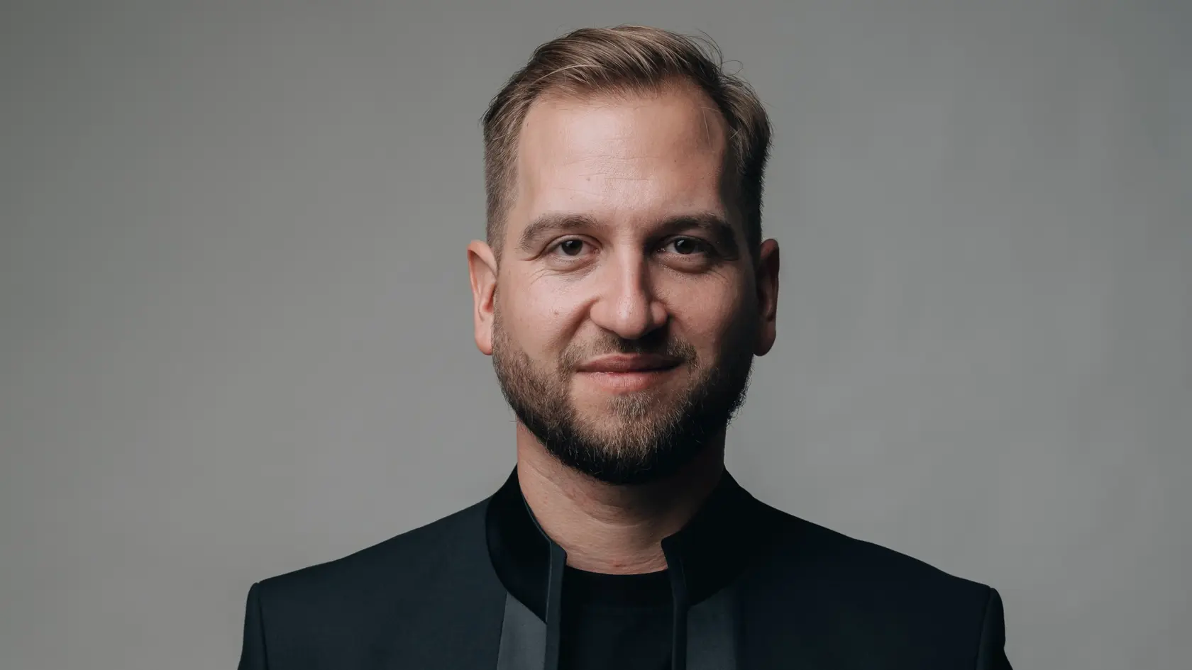 Spevák Samuel Tomeček