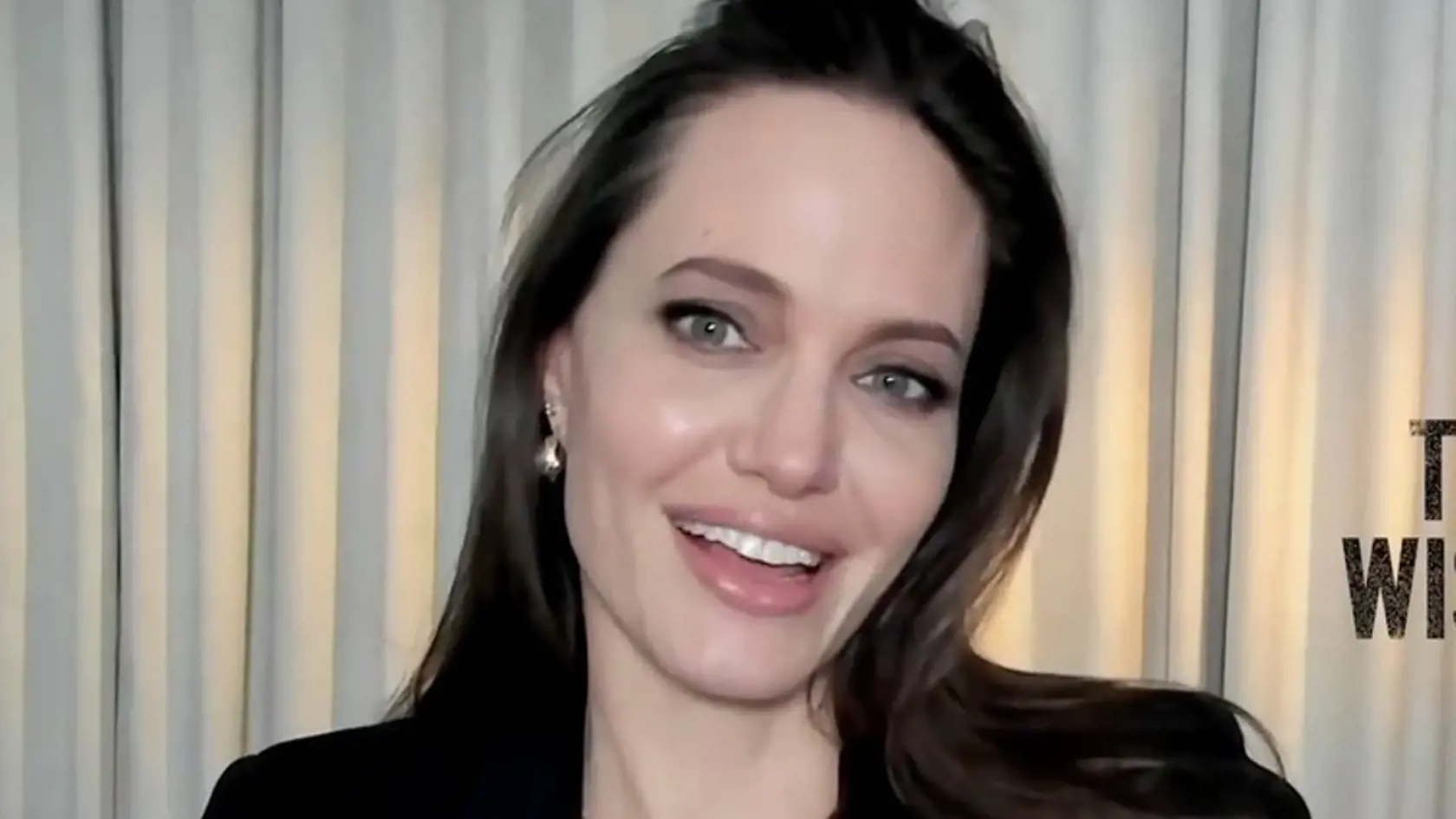 Angelina Jolie znova žiari šťastím.