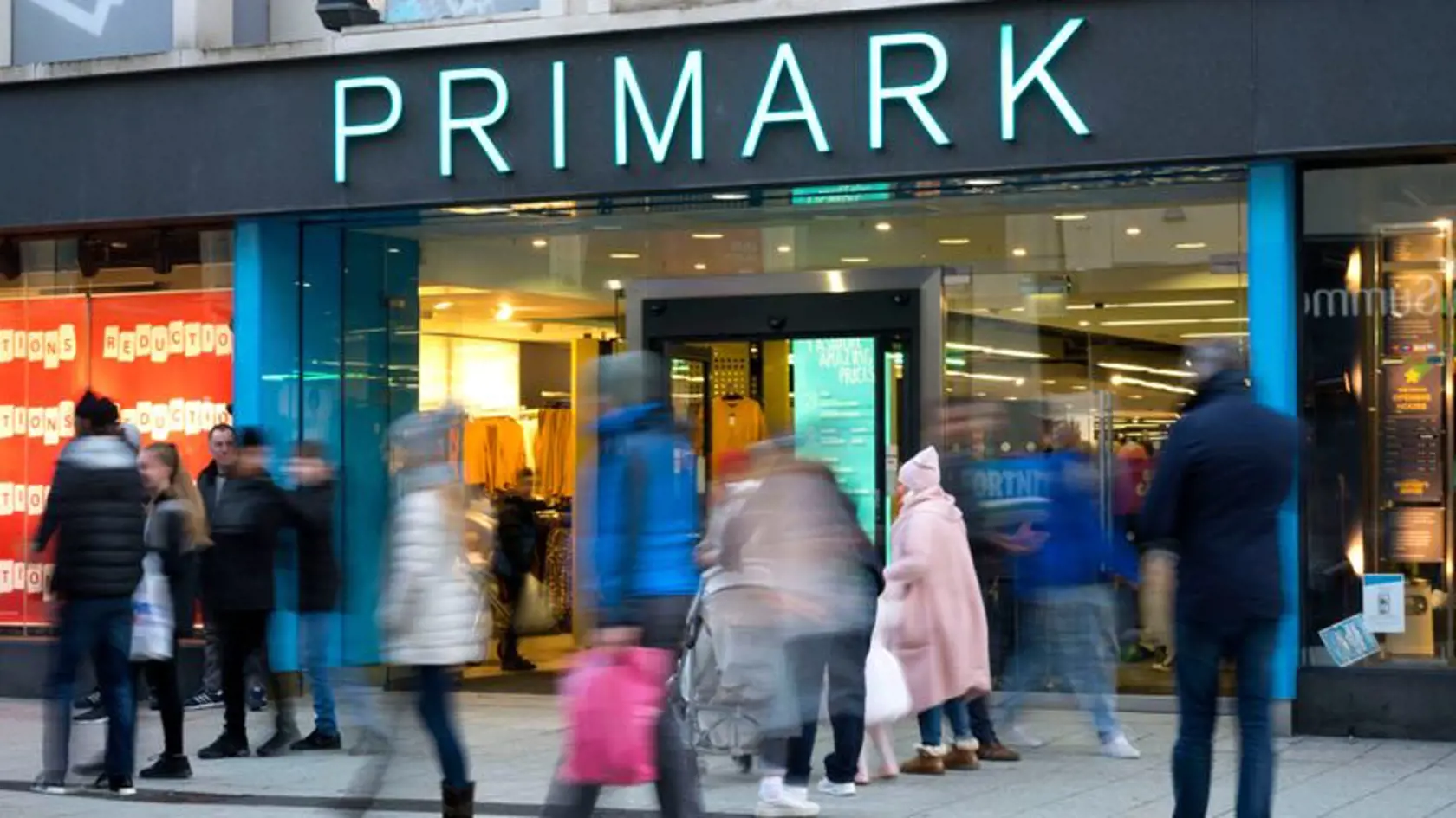 Konečne sa aj na Slovensku dočkáme Primarku. Nakúpite tu lacné oblečenie a doplnky pre celú rodinu.