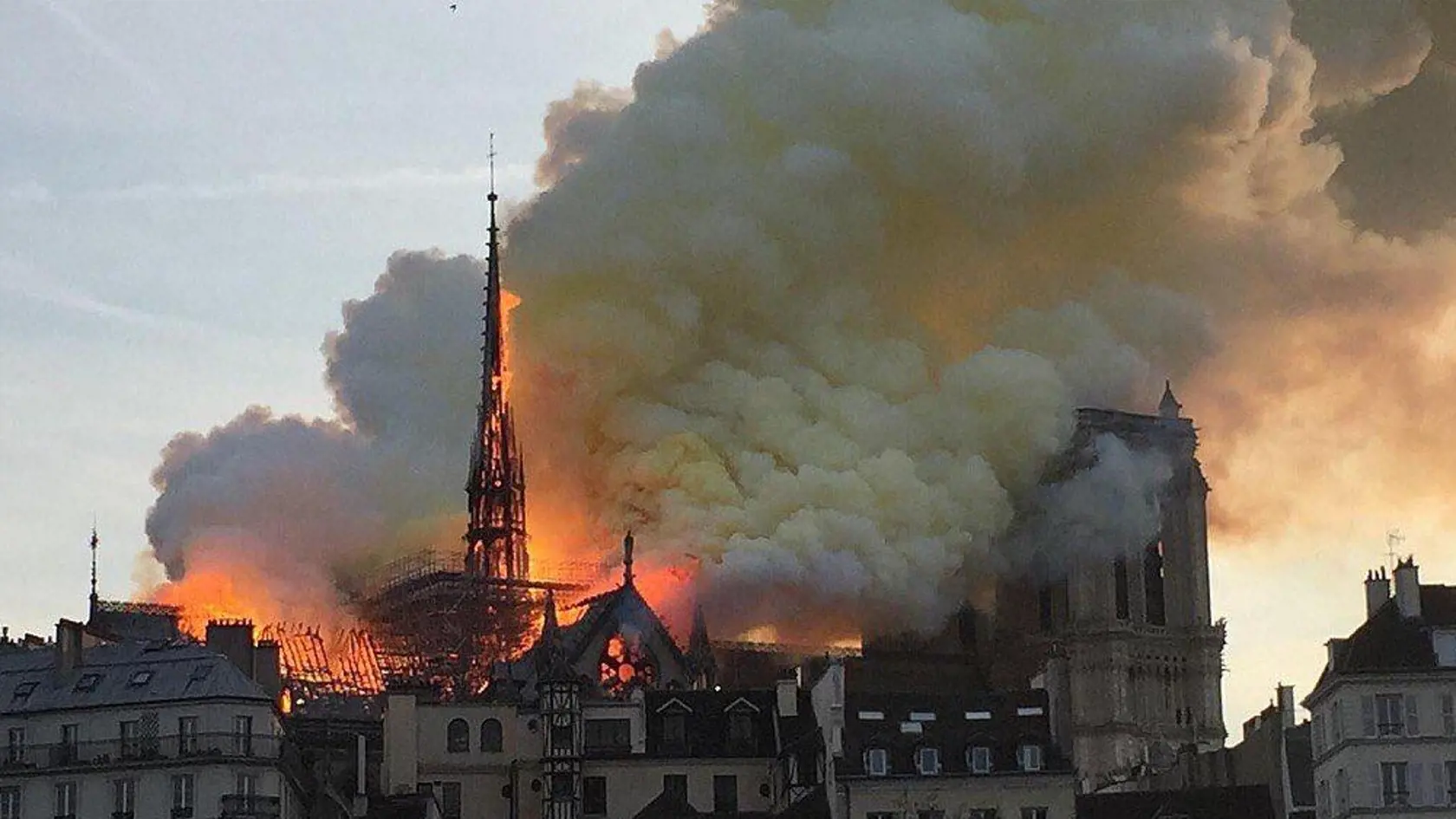 Požiar Notre Dame, Paríž
