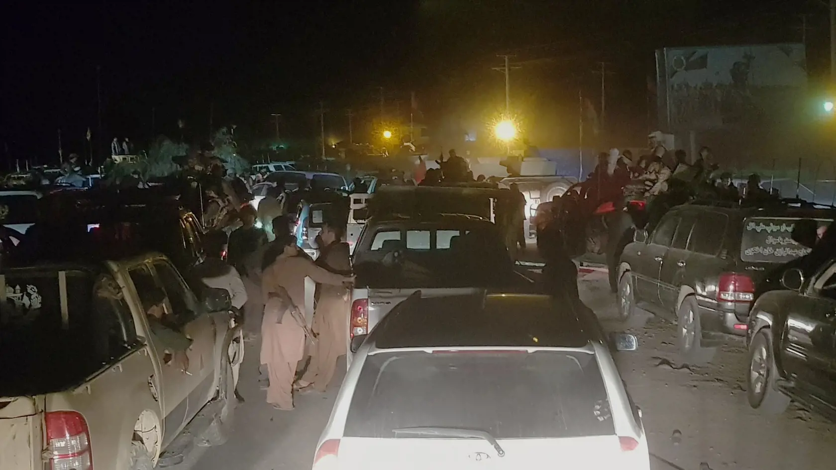 Afganistan je už v područí islamistov z Talibanu, ktorí najnovšie obsadili aj prezidentský palác v Kábule.