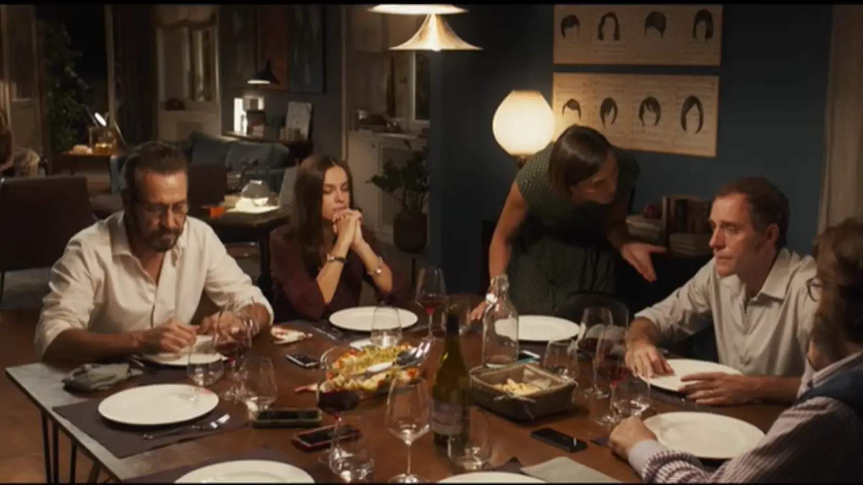 Hrycovej film je adaptáciou talianskeho filmu Perfetti sconosciuti.