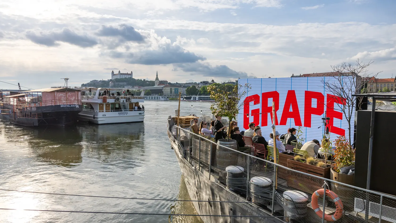 GRAPE festival tlačovka , koncert PARA na Dunaji