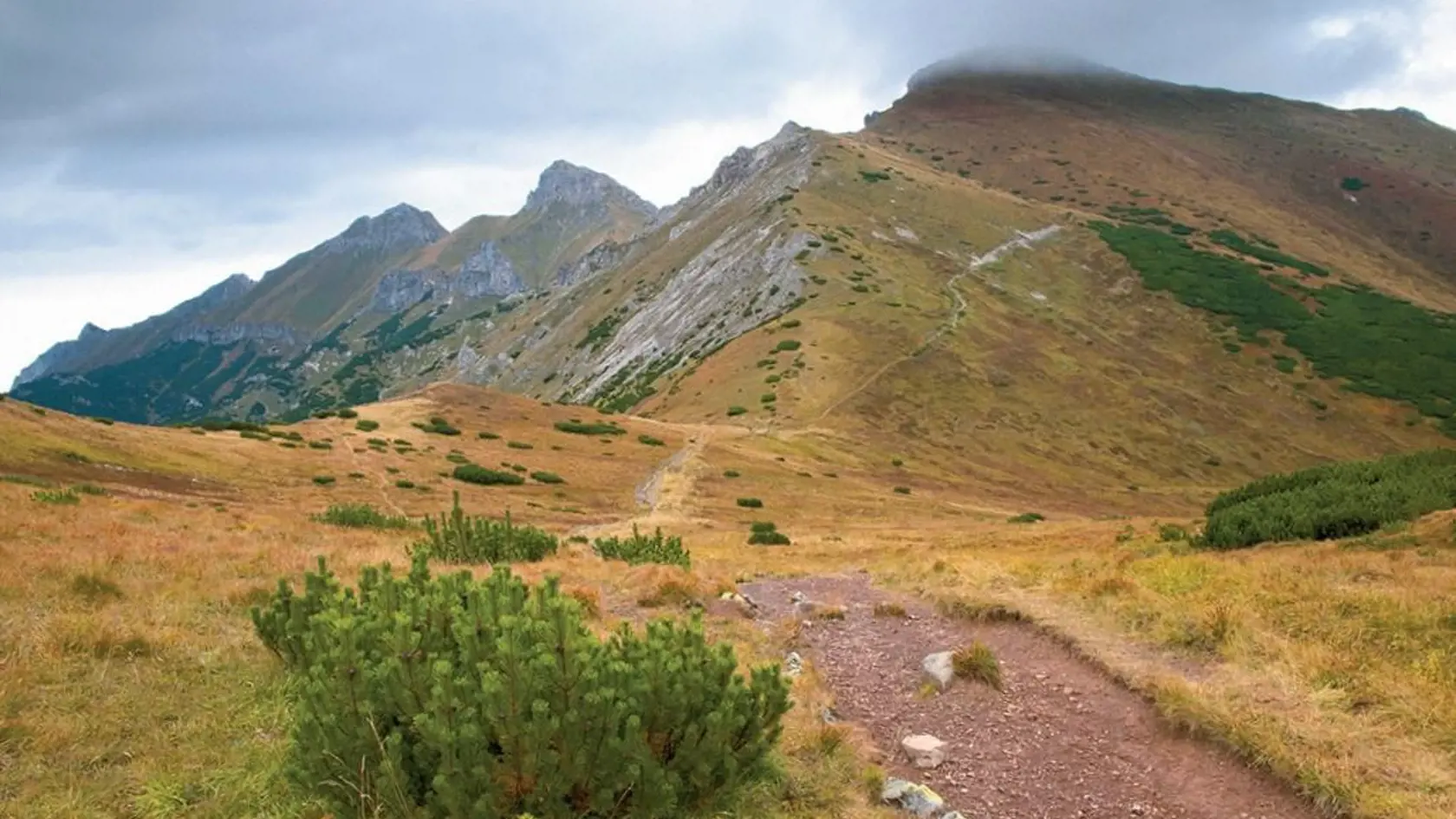 Ždiarska vidla (2 141,6 m n. m.) a Havran (2