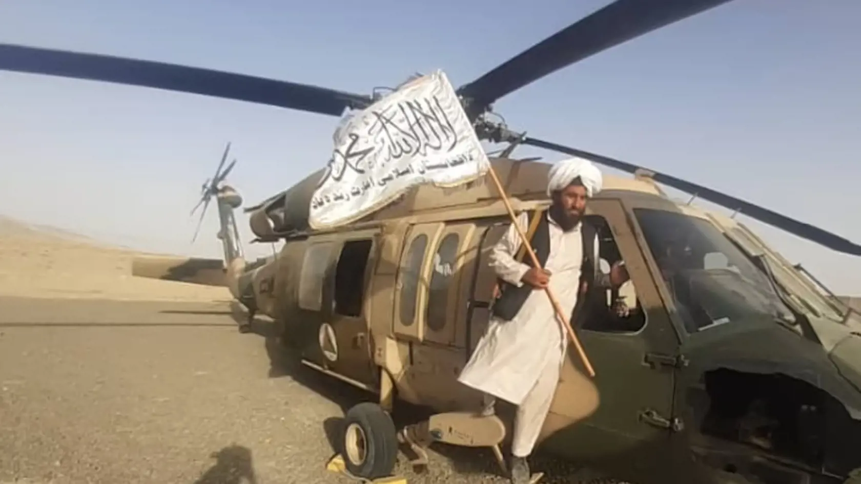 Taliban ukoristil aj americké Blackhawky.