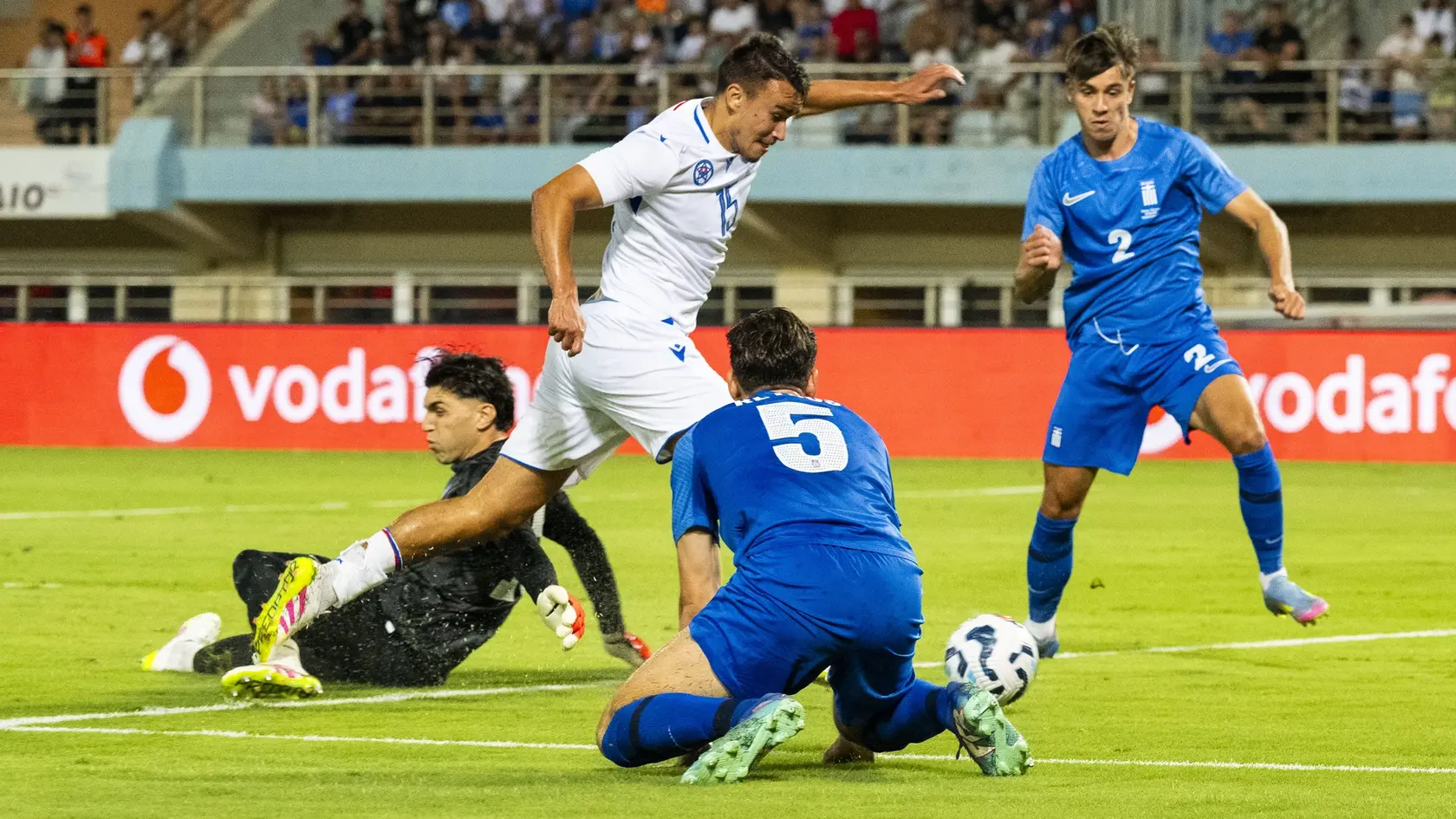 Na snímke zľava grécky brankár Christos Mandas, Dávid Strelec (Slovensko), Panagiotis Retsos a Giorgos Vagiannidis (obaja Grécko).