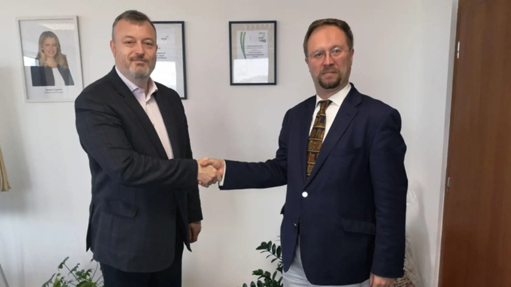 VRANA K VRANE SADÁ Minister Krajniak si za šéfa výskumného inštitútu vybral človeka