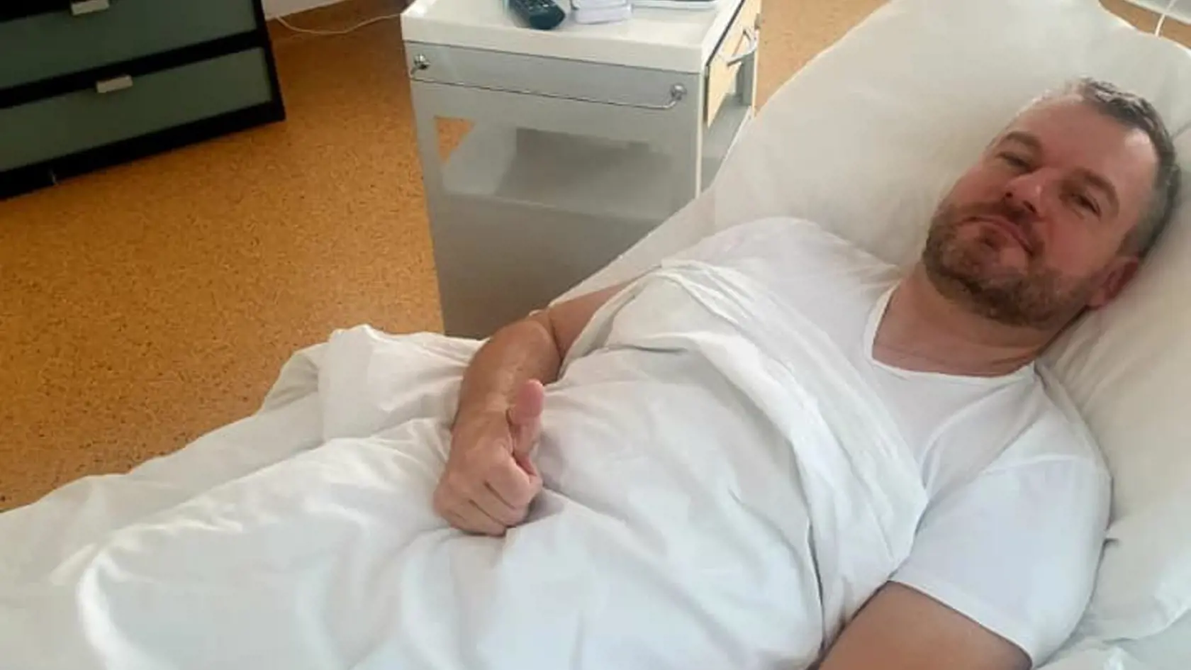 Slovenského premiéra Petra Pellegriniho hospitalizovali s respiračnými problémami a vysokou teplotou ešte v piatok.