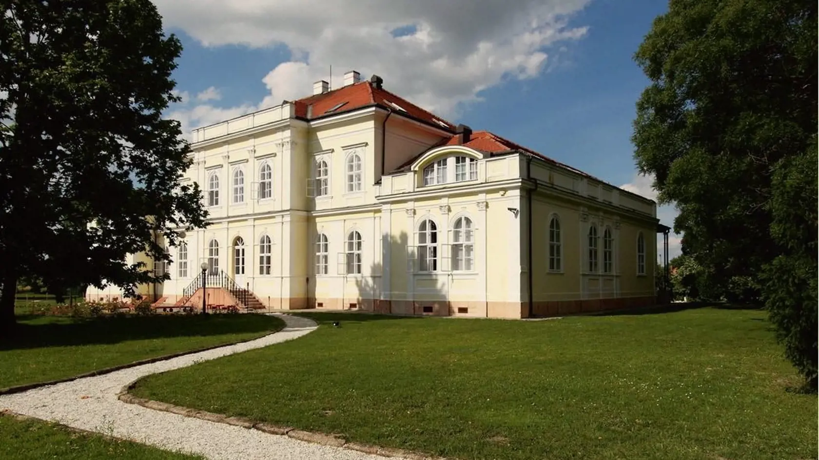 Kaštieľ v Chateau Földváry