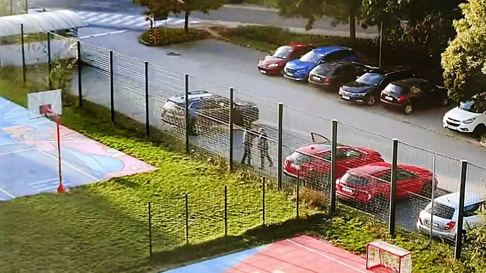 Ostrá výmena medzi sudcami na parkovisku.