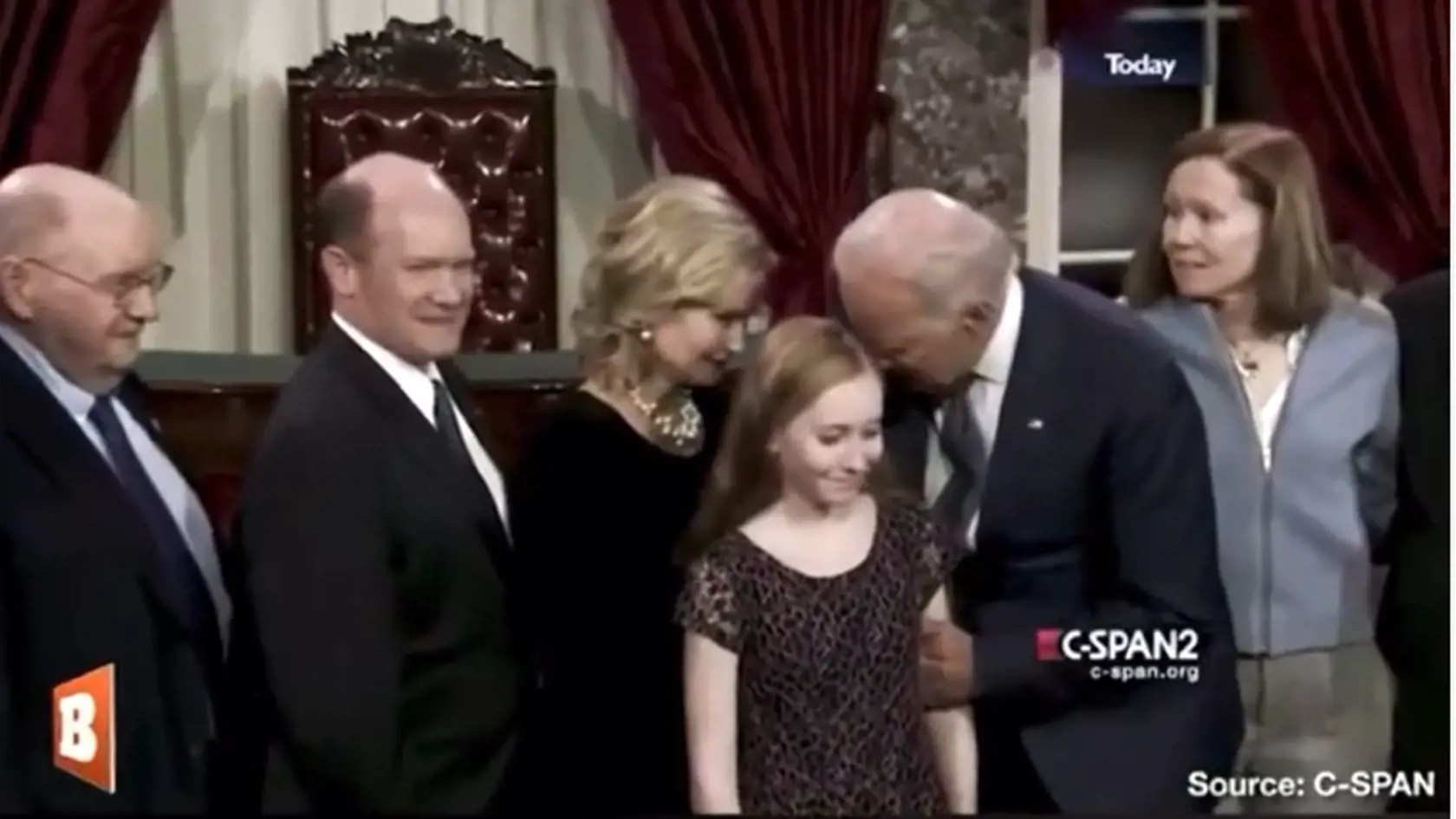 Joe Biden je veľmi priateľský a má blízky vzťah k deťom. Mnohí si myslia, že to hraničí s pedofíliou.
