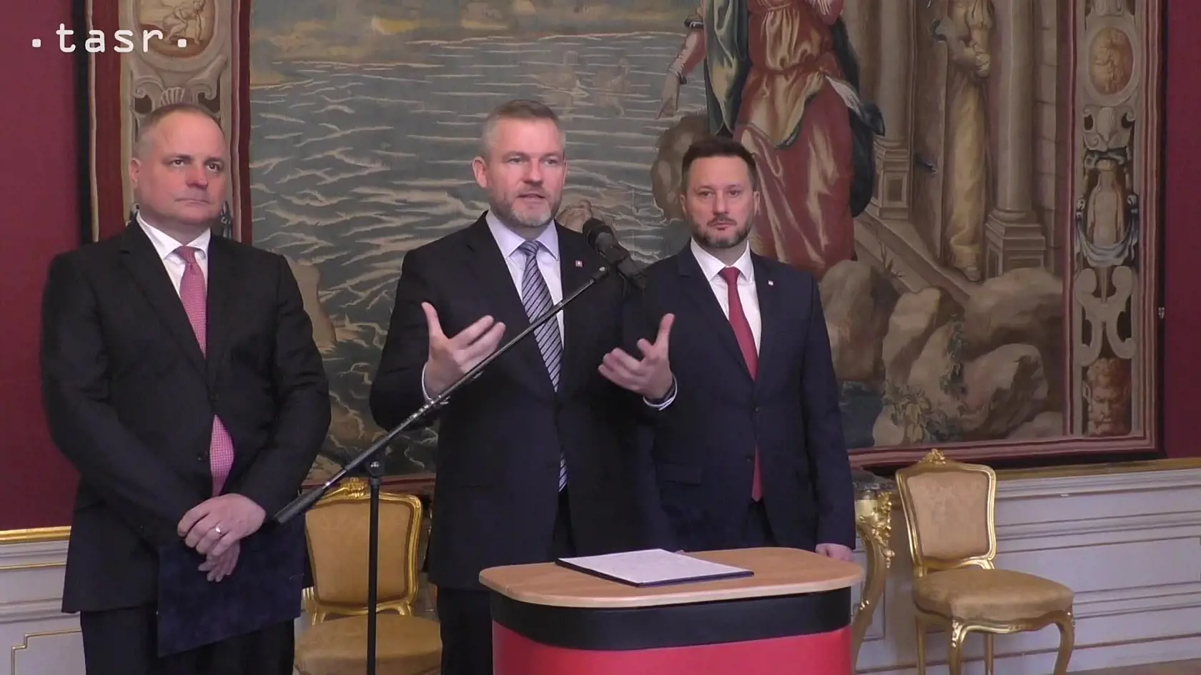 Bratislava by mala mať za výkon funkcie hlavného mesta špeciálny benefit alebo príplatok zo strany centrálnej vlády. Bol by to prejav vďaky za to, že samospráva hlavného mesta plní iné úlohy ako zvyšok Slovenska. K takejto diskusii sa treba vrátiť. Vyhlásil to prezident SR Peter Pellegrini.