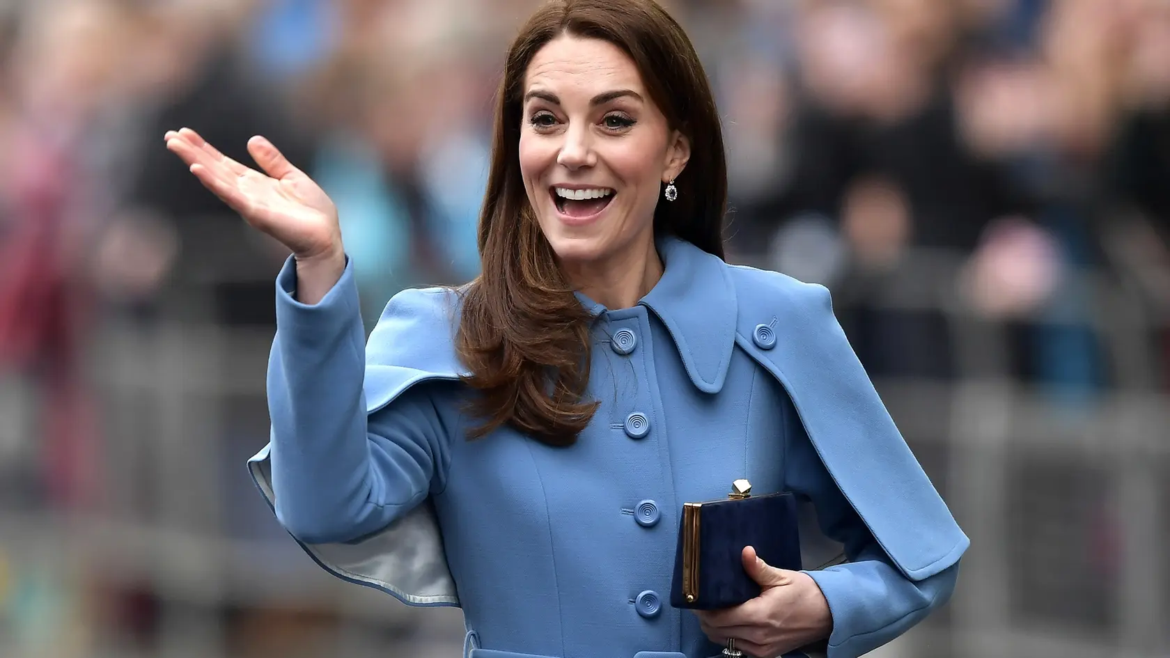 Kate Middleton sa po ťažkej  chorobe definitívne vracia do práce