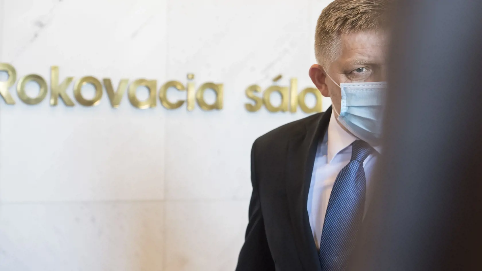 "Z futbalu som nervóznejší ako z vás," neodpustil si Robert Fico. FOTO TASR - Martin Baumann