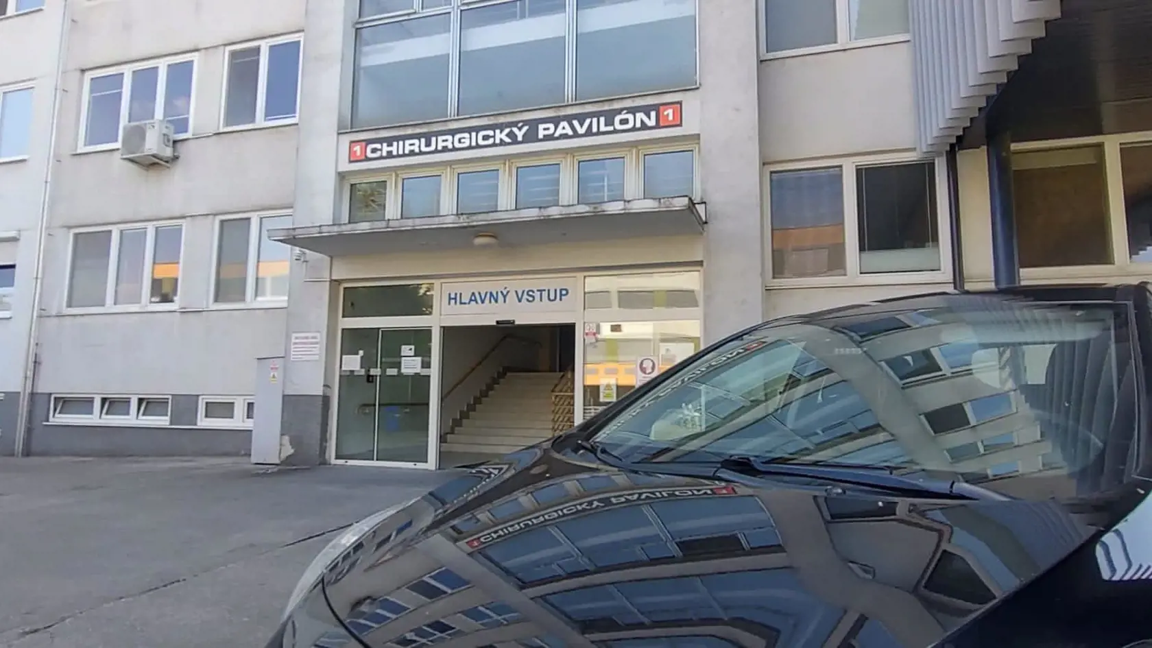 Muž, ktorý dobodal svoju priateľku v aute bude stíhaný väzobne. Rozhodla o tom sudkyňa pre prípravné konanie Okresného súdu v Nitre.