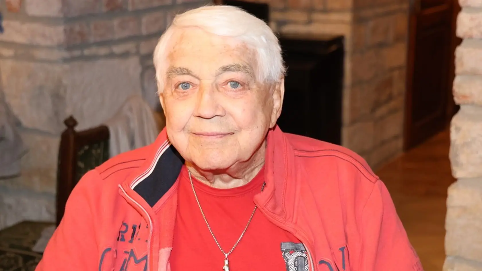 Legendárny český herec Jiří Krampol bojuje o život.