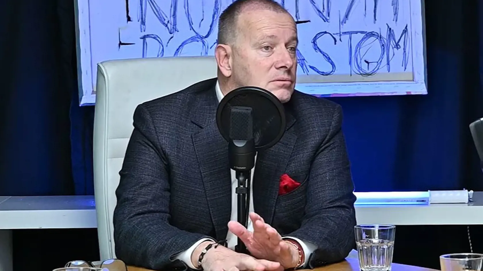 "Najdrahšia rozmaznávačka pre ženu? 50-tisíc eur," priznal bez okolkov Kollár, koľko ho stál najdrahší darček pre niektorú zo svojich mileniek.