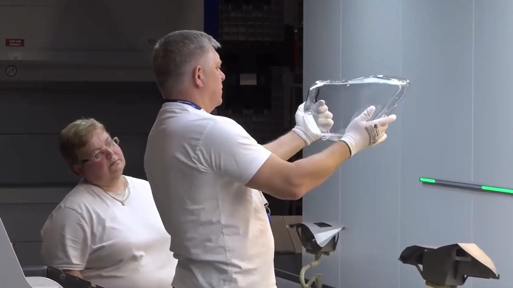 Fico odpracoval nočnú zmenu v závode pri Topoľčanoch