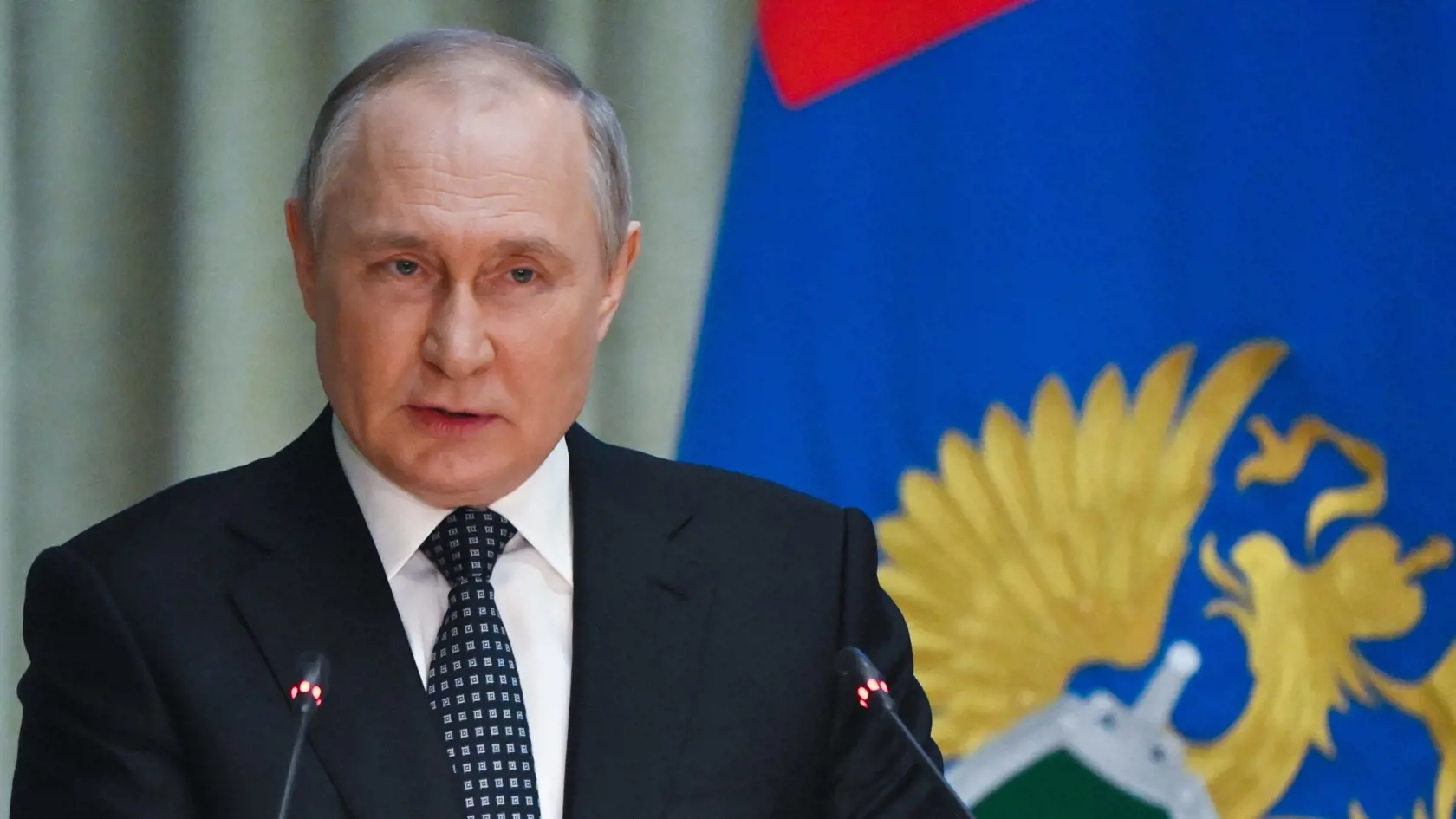 JB 19 Moskva - Ruský prezident Vladimir Putin rozpráva počas stretnutia Rady Úradu generálneho prokurátora v Moskve 25. apríla 2022. FOTO TASR/AP

Russian President Vladimir Putin speaks during a meeting of the Prosecutor General's Office Board in Moscow, Russia, Monday, April 25, 2022. (Sergei Gubeyev, Sputnik, Kremlin Pool Photo via AP)