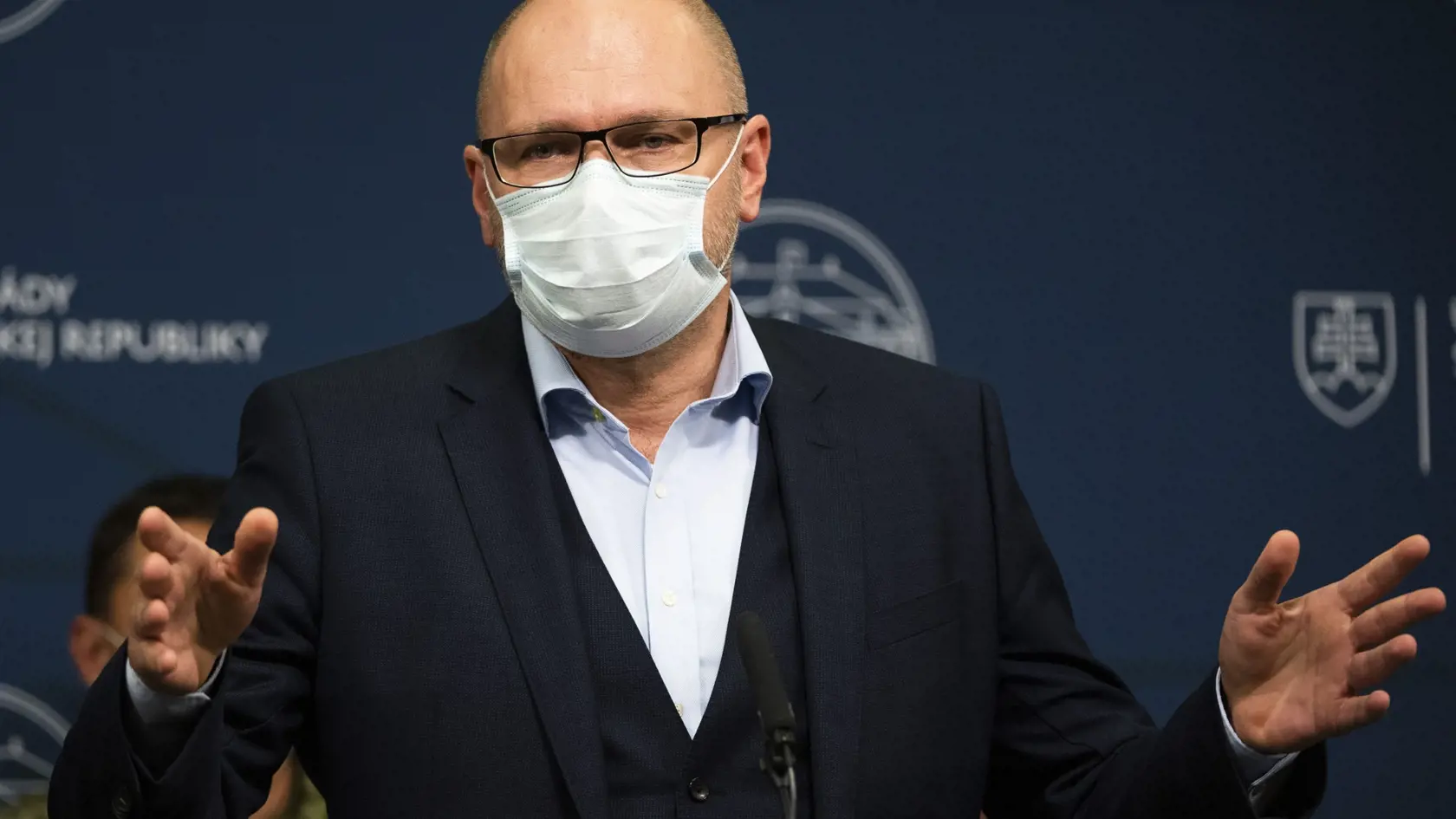 Na snímke minister hospodárstva SR a podpredseda vlády pre ekonomiku SR Richard Sulík (SAS) počas tlačovej konferencie po rokovaní 44. schôdze vlády SR k celoplošnému testovaniu na nový koronavírus v Bratislave 18. októbra 2020. FOTO TASR - Jaroslav Novák