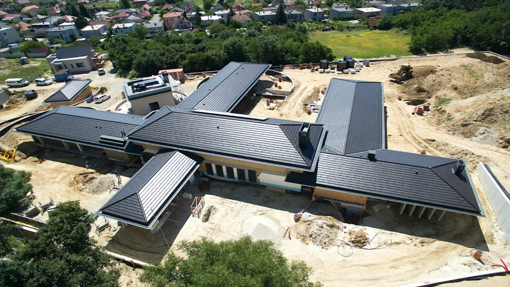 Takáto obrovská vila je na predaj za 3 až 5 miliónov eur. Predať sa ju vraj rozhodol obvinený Norbert Bödör.