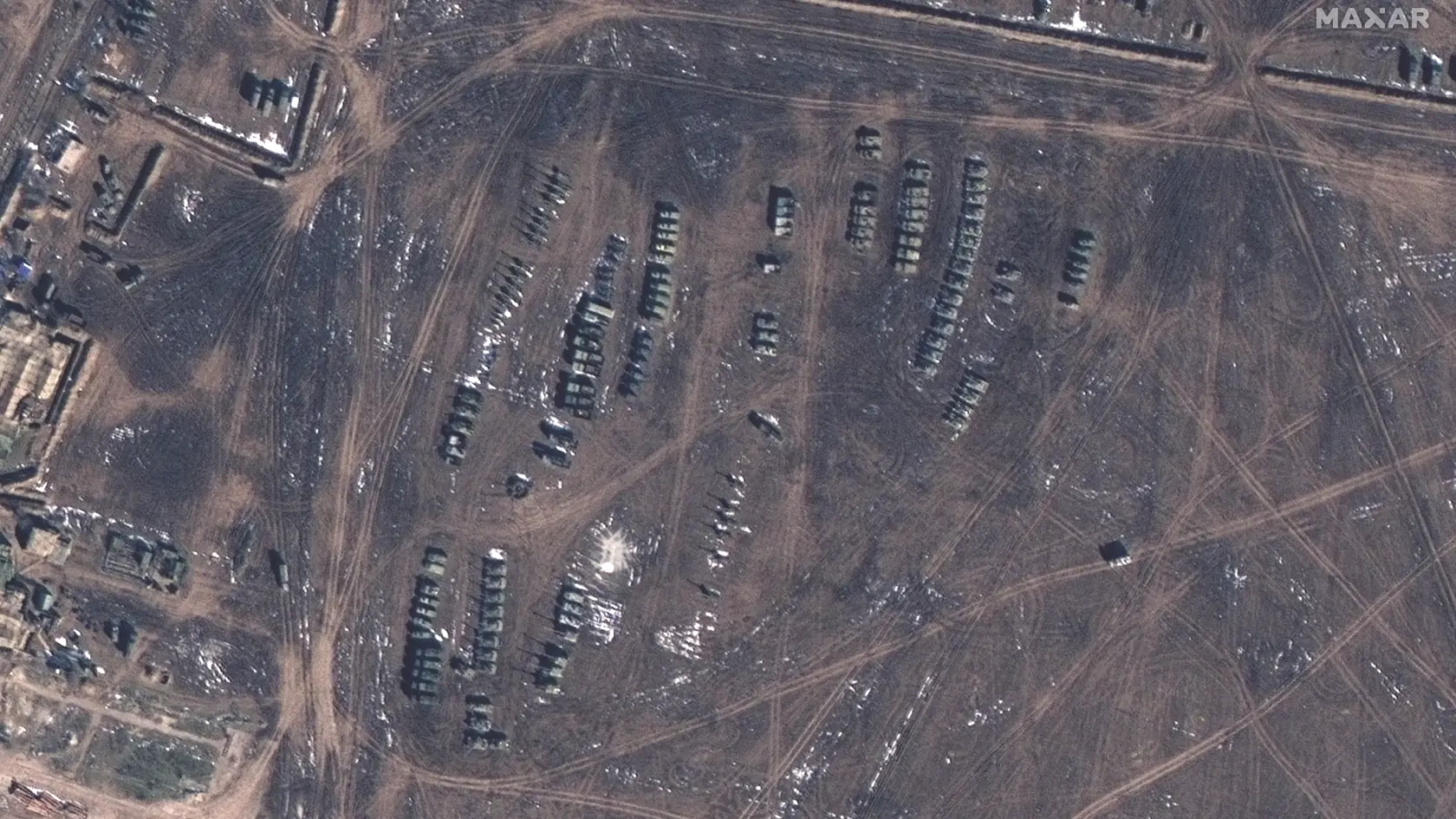 KK33 Medvedivka - Na satelitnej snímke spoločnosti Maxar Technologies sú tanky v Medvedivke na Kryme 11. februára 2023. FOTO TASR/AP
This satellite image provided by Maxar Technologies shows tanks and artillery at a military base in Medvedivka, Crimea, Feb. 11, 2023. (Satellite image Â©2023 Maxar Technologies via AP)