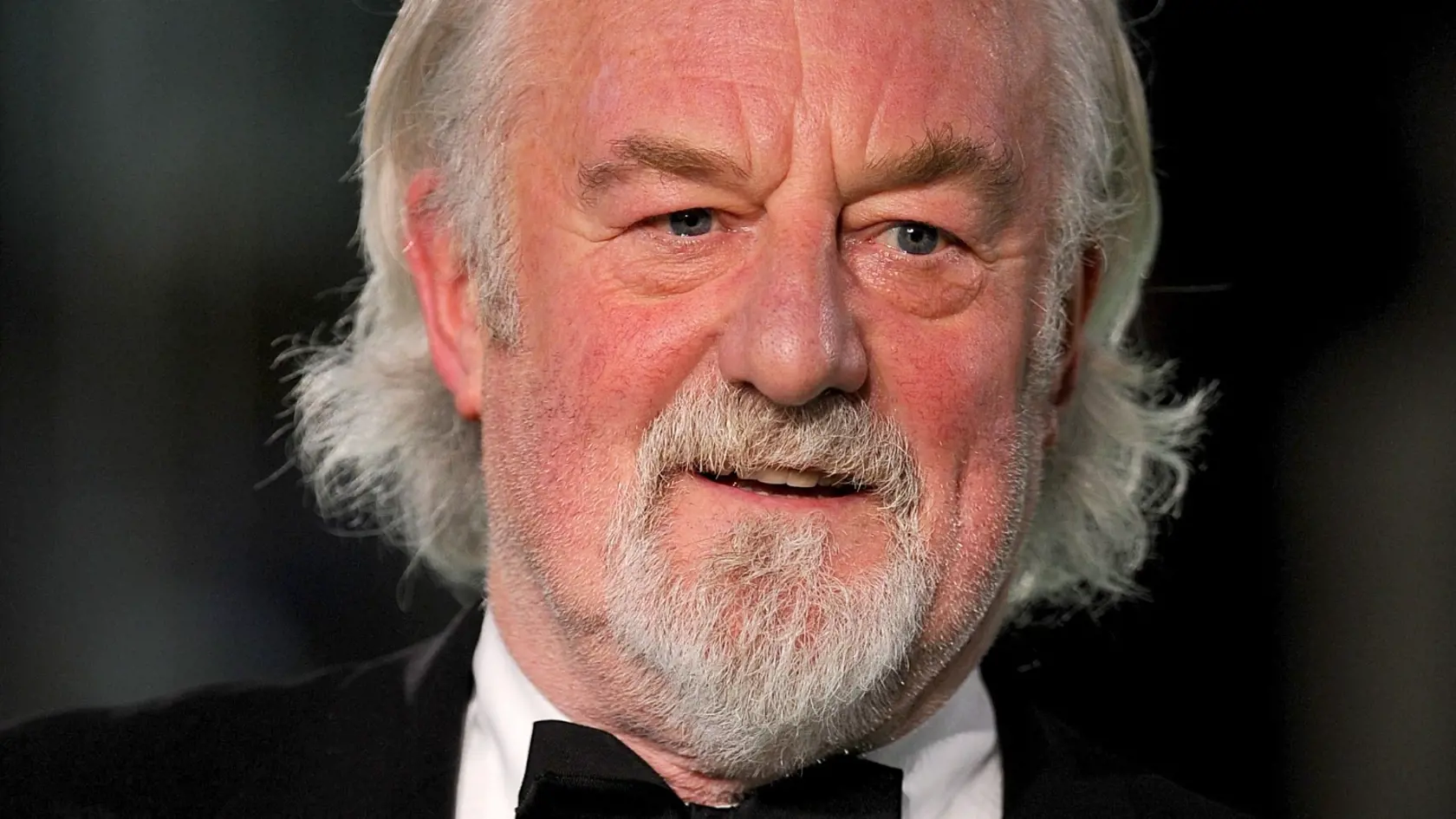 Vo veku 79 rokov zomrel herec Bernard Hill známy z Titanicu či Pána prsteňov.
