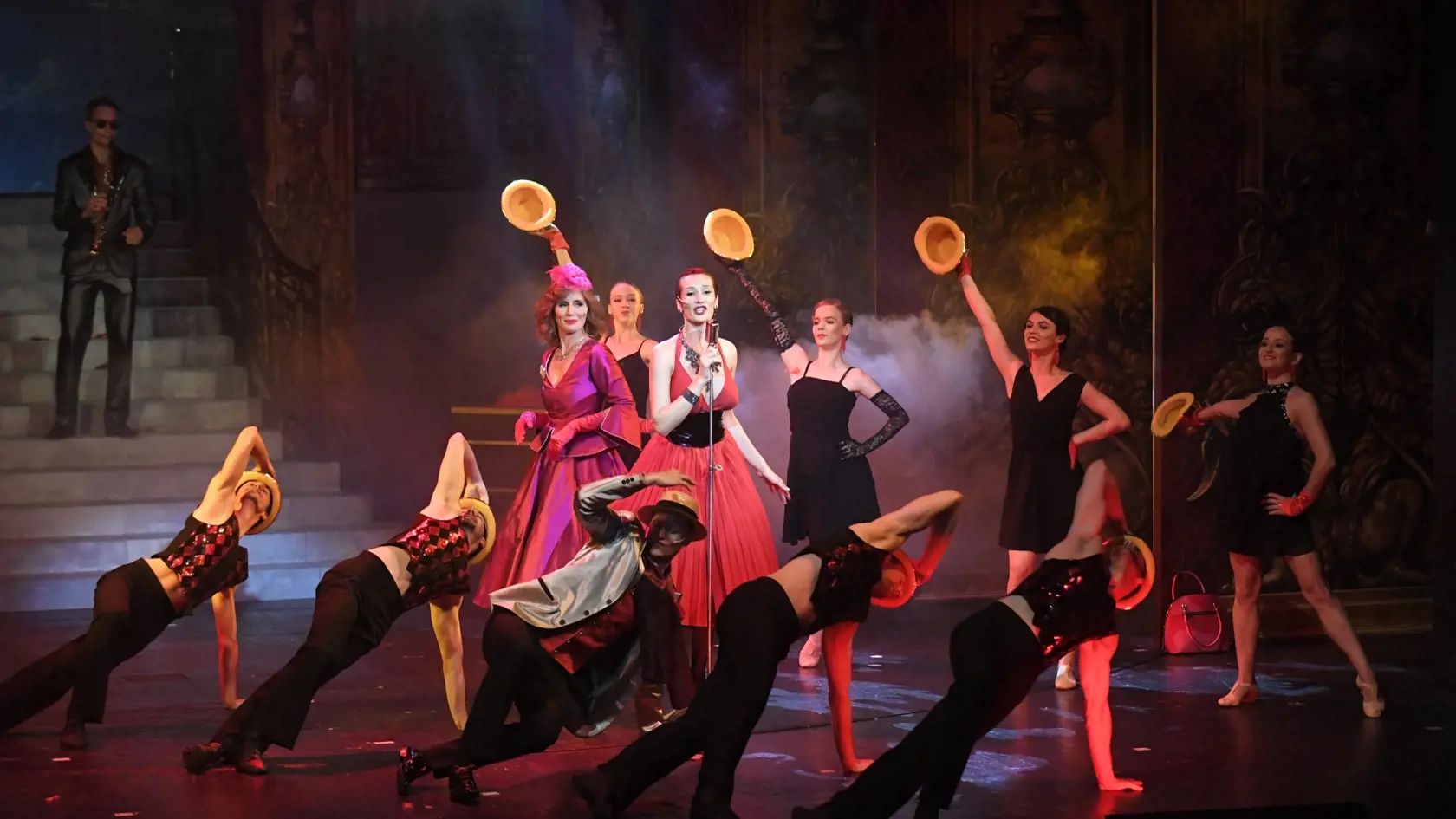 Skúška džezovej operety Vojvodkyňa z Chicaga od skladateľa Emmericha Kálmána, ktorú uvedie opera Štátneho divadla Košice. Na snímke zľava Vanda Tureková - Edith Soros a Eva Bodorová - Mary. V Košiciach, 6. júla 2021. FOTO TASR – František Iván