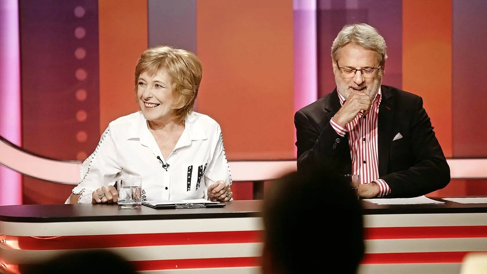 Marián Leško píše scenáre obľúbenej televíznej relácie Sedem, ale veľa krát však glosátori improvizujú.