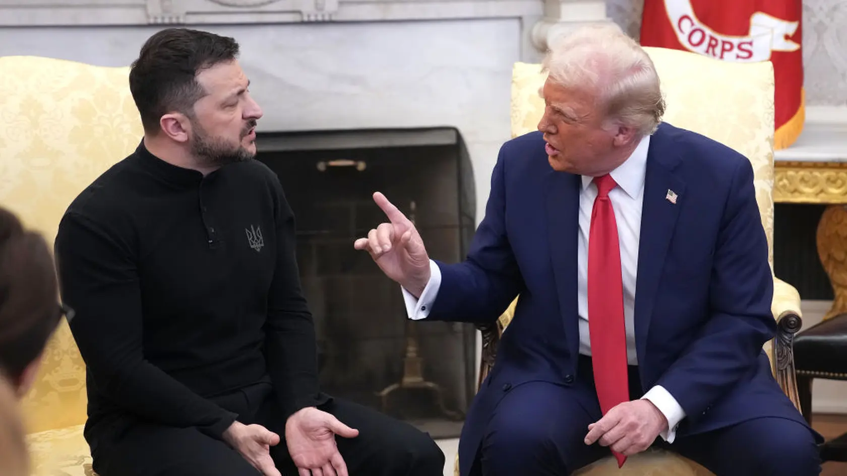 Donald Trump a Volodymyr Zelenskyj sa pohádali vo februári v Bielom dome pred novinármi.