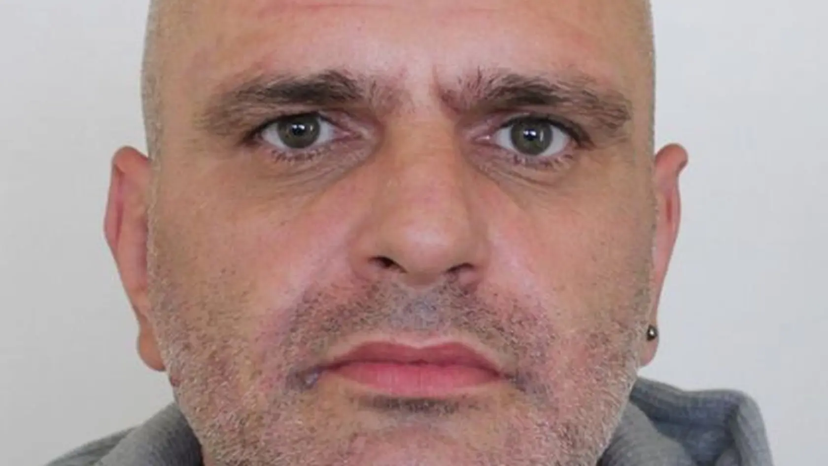 Okresné riaditeľstvo Policajného zboru v Čadci vyhlásilo pátranie po hľadanom 48-ročnom Patrikovi Prorokovi z Čadce. Okresný súd vydal na menovaného príkaz na dodanie do výkonu trestu odňatia slobody. Príkaz bol vydaný vo veci prečinu ohrozenia pod vplyvom návykovej látky. Súčasný pobyt a pohyb hľadaného muža nie je známy. FOTO TASR - KR PZ v Žiline