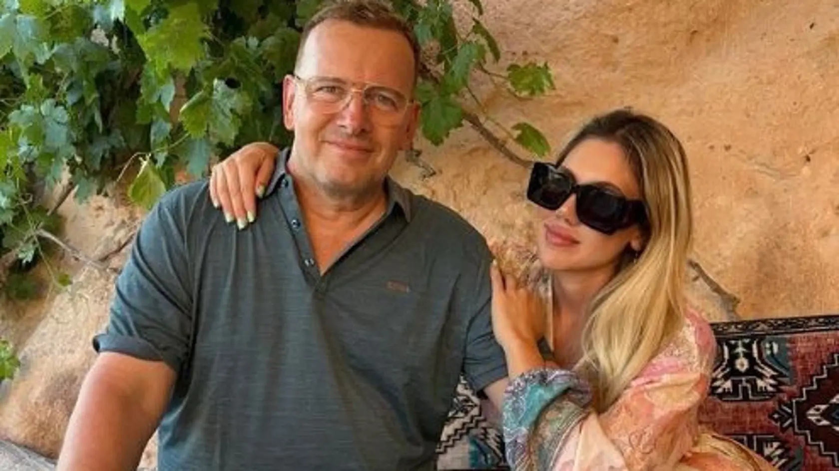 Boris Kollár dovolenkuje s Laurou a nečakanou spoločnosťou.