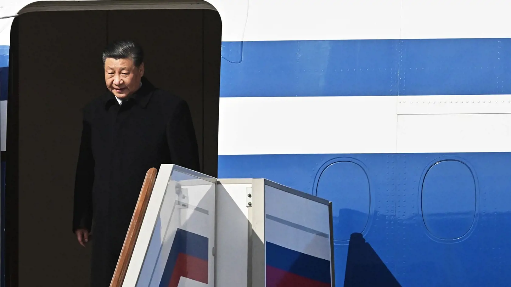 Si Ťin-pching priletel do Moskvy, kde sa stretne s Putinom