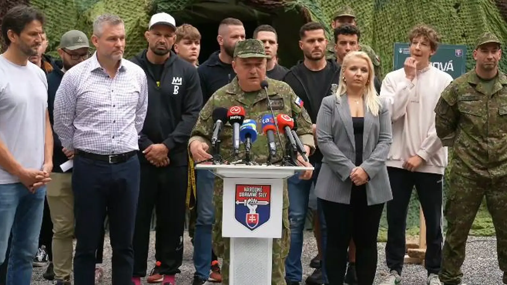 Začal sa prvý turnus vojenského výcviku do aktívnych záloh. 
