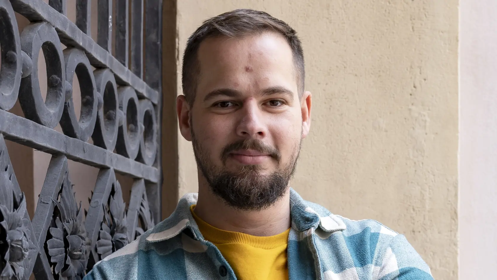 Slovenský internetový komik František Košarišťan, známy pod pseudonymom Fero Joke. Jeho zdravotné problémy sa podpísali na tvári.