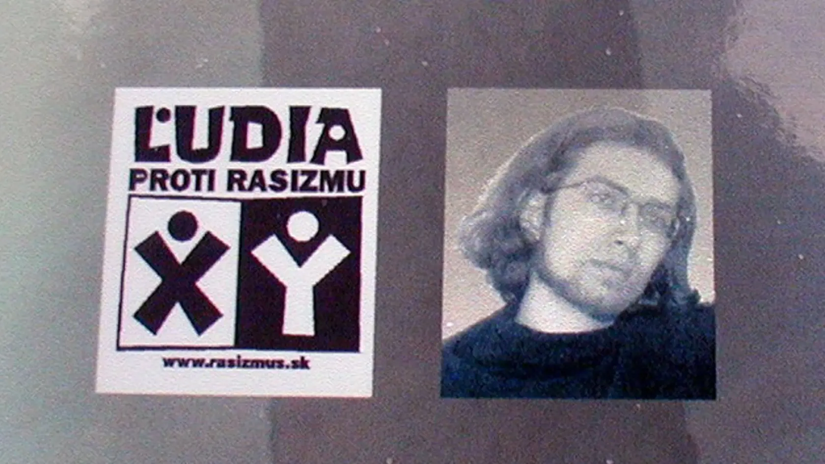 Koncert venovaný študentovi Danielovi Tupému, ktorého pred rokom 4.novembra 2005 zavraždili údajní neonacisti na Tyršovom nábreží v Bratislave, odohrali 3.novembra 2006 v Žiline Peter Konèek, Metalinda, žilinské skupiny H.E.O.S., Baron Blade, Odysea a HT. Koncert zorganizoval  kamarát Daniela Tupého Tomáš Dlábik spolu s mestom Žilina a obèianskym združením ¼udia proti rasizmu. FOTO: TASR - Pavol Ïurèo