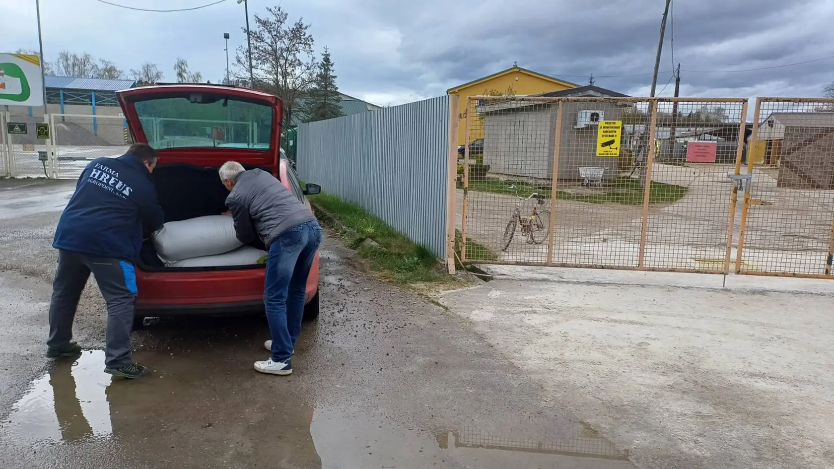 Farma v Mojšovej Lúčke je pre istotu uzatvorená.