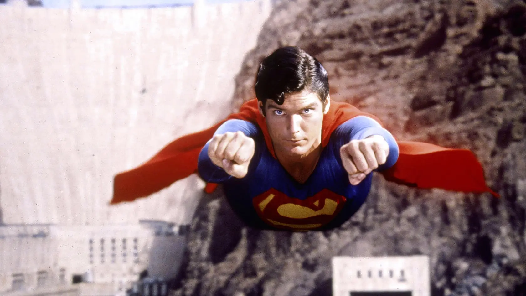 CHRISTOPHER REEVE v úlohe Supermana.
