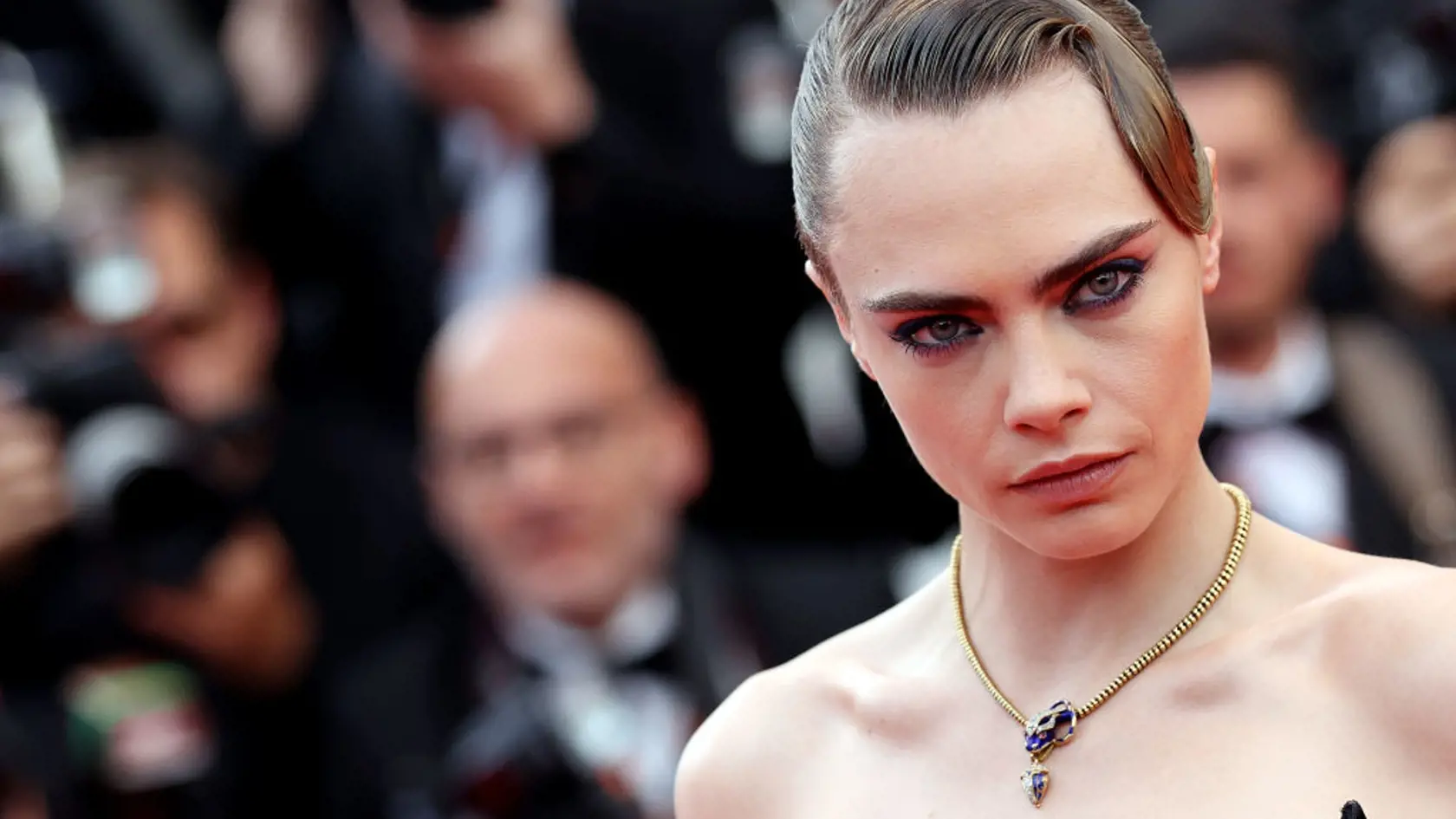 Modelka a herečka Cara Delevingne v máji 2022.